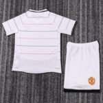 Kids Retro Man Utd 03/05 Away - Image 2
