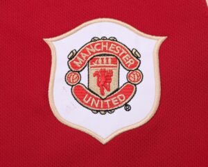 Kids Retro Man Utd 06/07 Home - Image 5