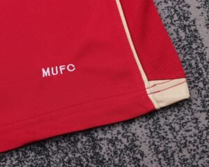 Kids Retro Man Utd 06/07 Home - Image 10