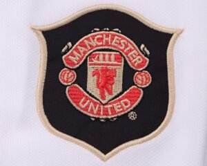 Kids Retro Man Utd 06/07 Home - Image 15