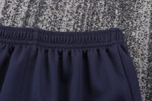 Kids Retro Man Utd 13/14 Away - Image 12