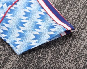 Kids Retro Man Utd 90/92 Away - Image 7