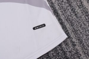 Kids Retro PSG 01/02 Away - Image 9