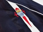 Retro Celta de Vigo 2001/02 Black Jersey - Image 4