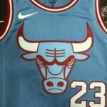 Chicago Bulls Blue Jersey No.23 - Image 4