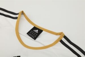 2006/07 Real Madrid Retro Short Sleeves Training Jersey - White - Image 3