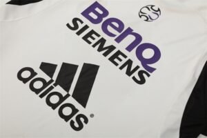 2006/07 Real Madrid Retro Short Sleeves Training Jersey - White - Image 4