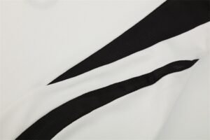 2006/07 Real Madrid Retro Short Sleeves Training Jersey - White - Image 8