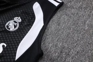 Real Madrid 2526 Sleevesless Training Suit Black - Image 9