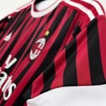 Retro 11/12 AC Milan Home - Image 4