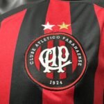 Retro  2018 Athletico Paranaense Home Masculino - Image 3