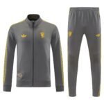 Man Utd Full Zipper Suit - Image 3